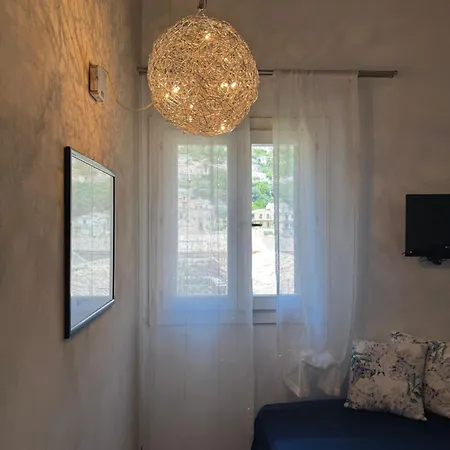 Le Lumie Konukevi